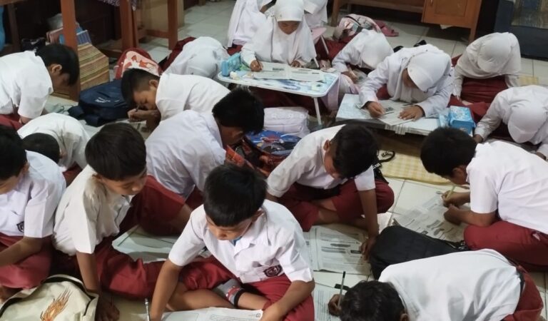 Sempat Gunakan Lantai Kantor untuk KBM, Kini Siswa SDN Mulyajaya 2 Kembali ke Kelas