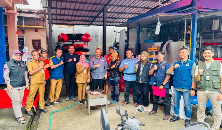 Tagana Dinsos Karawang Siaga di Karangligar, Bantu Salurkan Makanan Saat Berbuka hingga Sahur Tagana Dinsos Karawang Siaga di Karangligar, Bantu Salurkan Makanan Saat Berbuka hingga Sahur