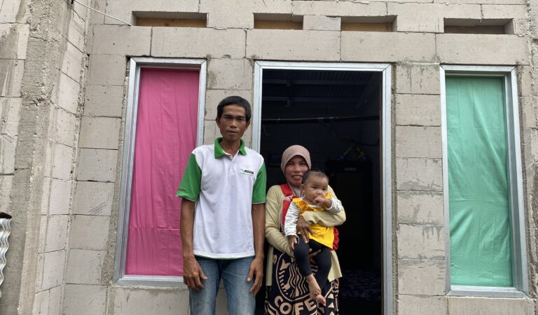 Dulu Harus Gedor Rumah Saudara untuk BAB, Kini Keluarga Hendrik Tak Takut Anaknya Kena Stunting