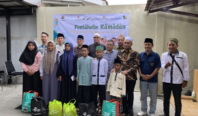 Kolaborasi PWI Karawang dan Perusahaan Besar, Gelar “Pentahelix Ramadan”Santuni 300 Anak Yatim