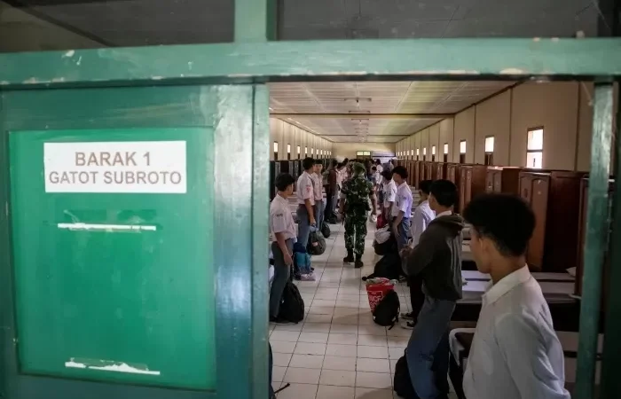 Saat Jabar Kirim Siswa Nakal ke Barak, Karawang Perkuat Pendidikan Karakter di Sekolah