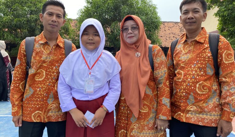 Anisa, Anak Petani dari Ujung Karawang, Menantang Nasib di OSN Kabupaten