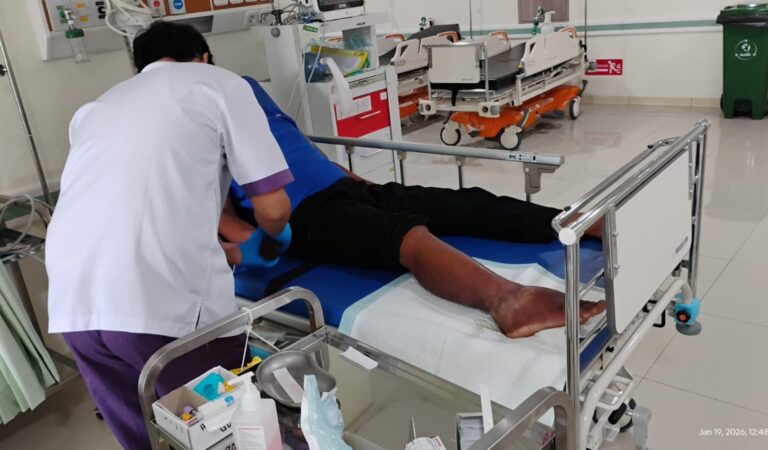 Dua Petani Tambak Desa Sedari Diserang Ular Cobra Saat Banjir