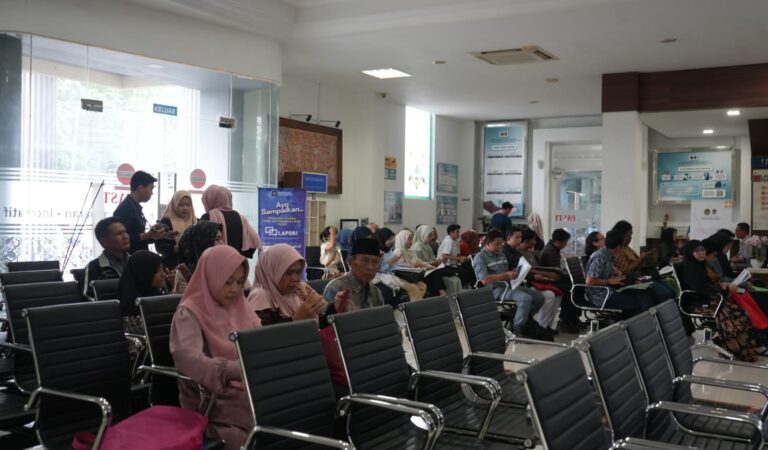 Paspor Bisa Diurus Saat Weekend, Warga Apresiasi Layanan Simpatik Imigrasi Karawang