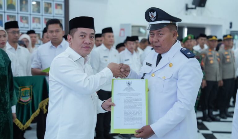 Sejarah Baru Karawang: Bupati Aep Lantik 9 Kades Hasil Pilkades Digital Perdana