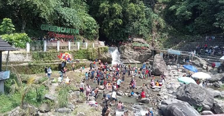Pusaran Green Canyon Karawang Berbahaya, Pengunjung Ini Nyaris Tenggelam di Sungai Ciomas