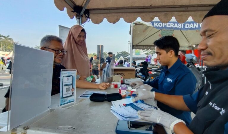 Primaya Hospital Hadirkan MCU Gratis, Warga Padati Stan Kesehatan di Nobar Piala Dunia