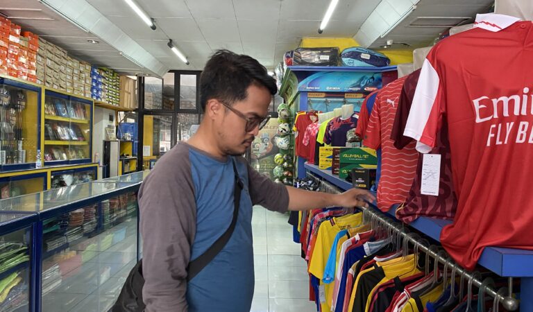 Jersey Argentina Jadi Buruan Jelang Final Piala Dunia 2026, Pembeli di Karawang Gigit Jari karena Stok Ludes