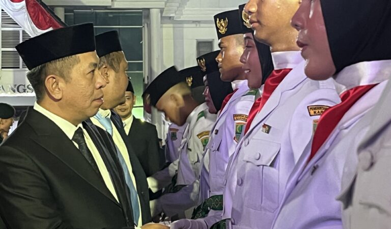 Resmi Dikukuhkan, 50 Paskibraka Karawang Siap Jalankan Tugas Negara
