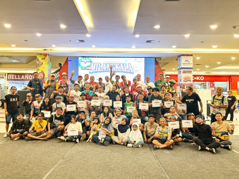 Aktivitas komunitas KCP Mall Karawang